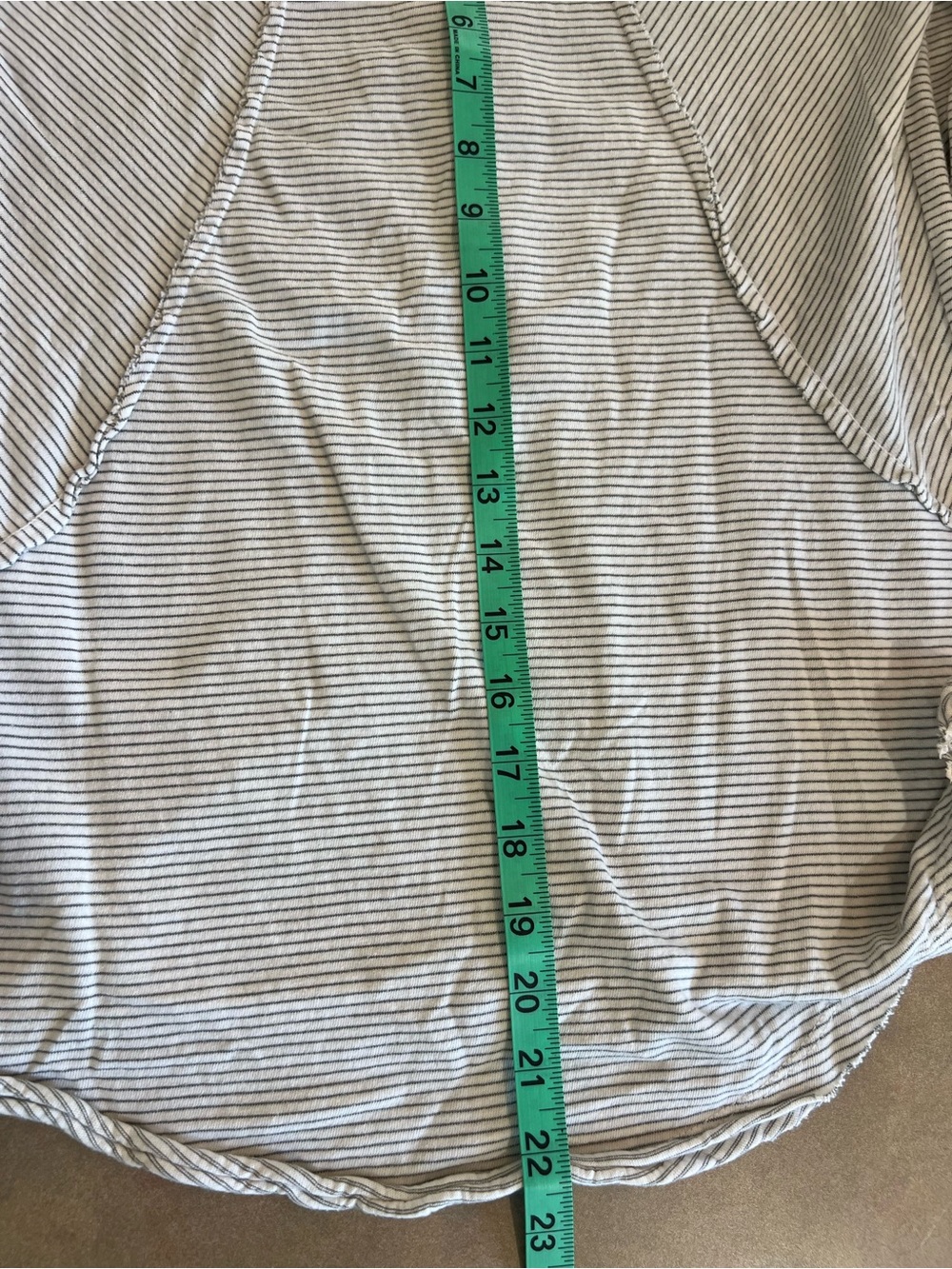 Sundance Striped Henley Top Grey & White XS Scoop Neck Curved Hem - Picture 8 of 8